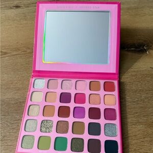 Morphe X Jeffree Star makeup palette